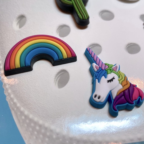 Jibbitz Shoe Charms Fun Trend 5 pack Cactus Pineapple Unicorn Rainbow Peace Sign - Picture 2 of 5